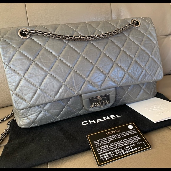 CHANEL Aged Calfskin Quilted 2.55 Reissue 227 - Picture 2 of 7